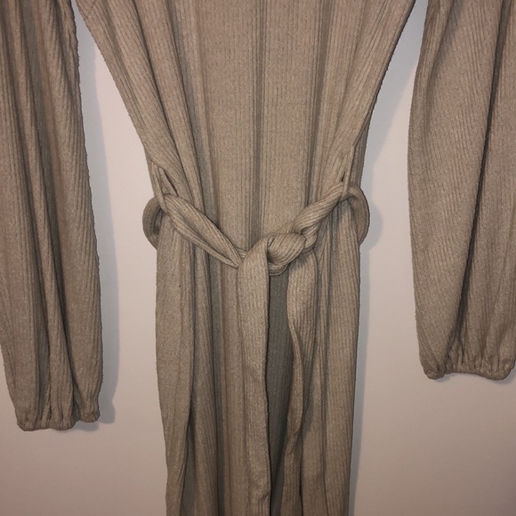 Dynamite bubble sleeve moussu dress - Picture 3 of 3